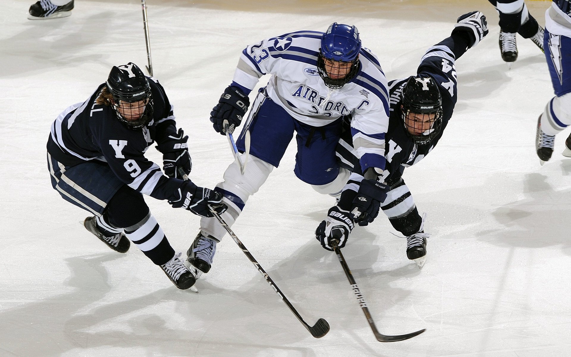 星空app官网下载-德甲创新战术方案，开启多元足球时代，德甲技术特点